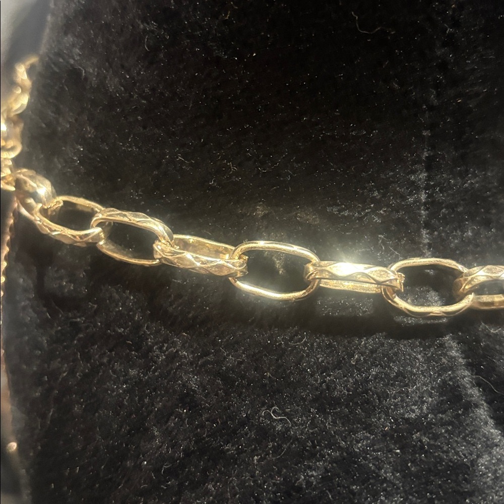 KB snaffle bit necklace gold tone equestrian style jewelry elegant statement - Picture 5 of 7
